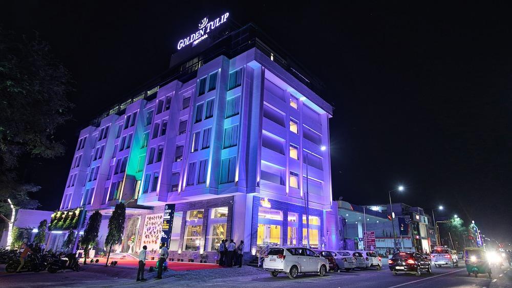 Golden Tulip Essential Jaipur Hotel Exterior foto