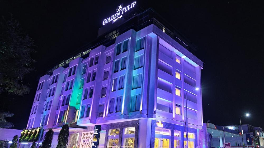 Golden Tulip Essential Jaipur Hotel Exterior foto
