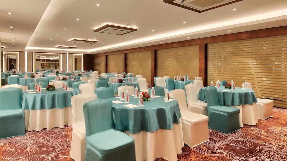 Golden Tulip Essential Jaipur Hotel Exterior foto